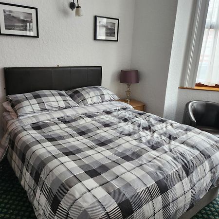 Queens Guest House Beeston  Extérieur photo