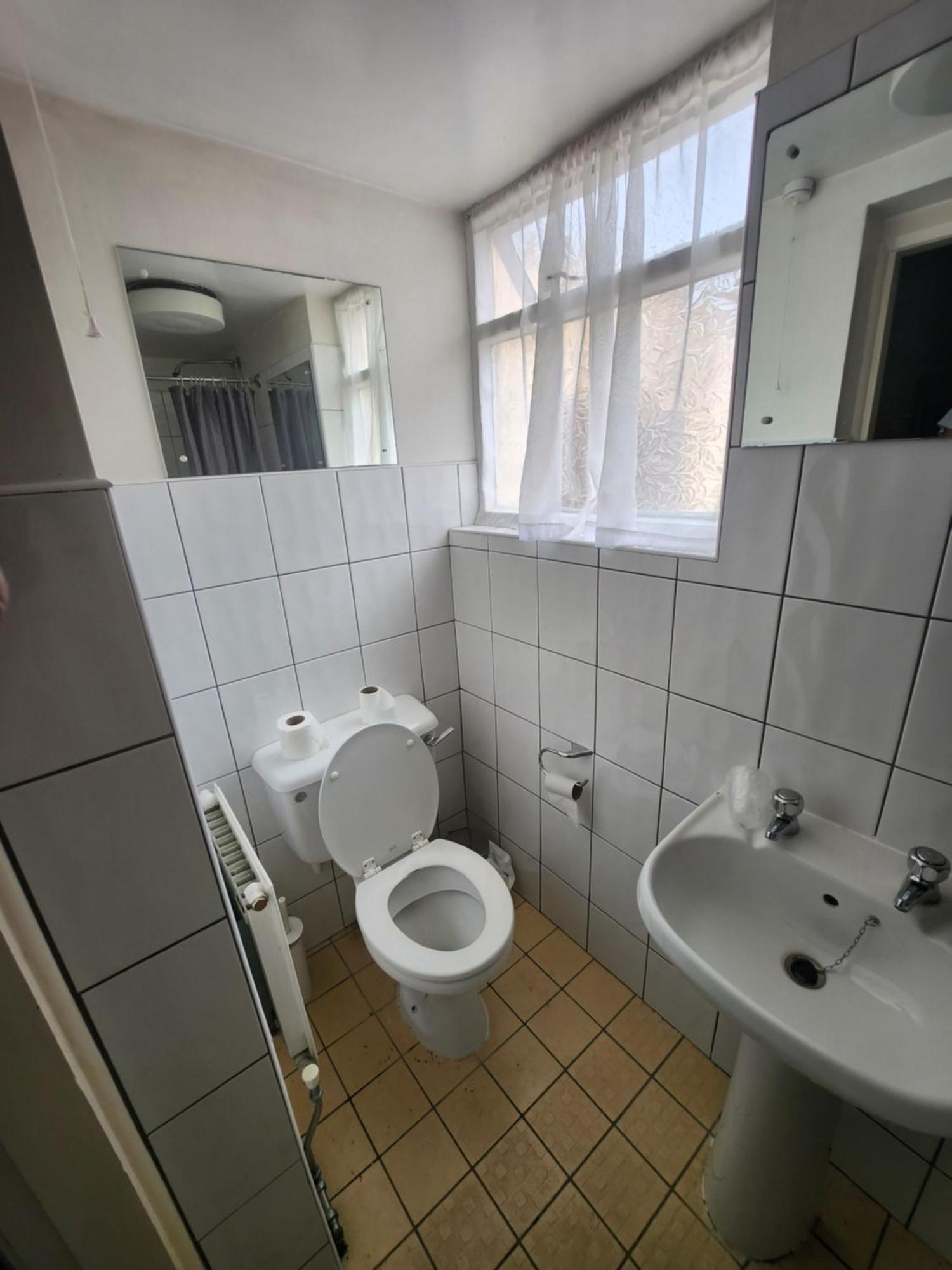 Queens Guest House Beeston  Extérieur photo